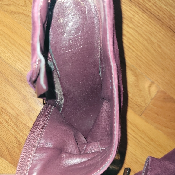 Vince Camuto size 9M Booties Color Burgundy - Picture 5 of 12